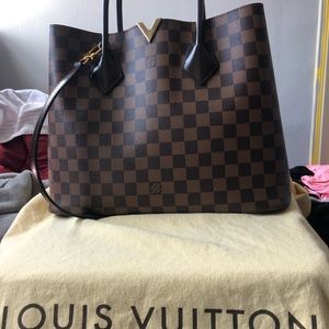 Authentic, like new Louis Vuitton handbag